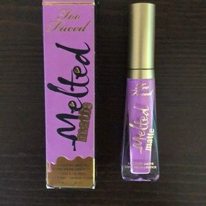 Too Faced Melted Matte in “Jawbreaker”